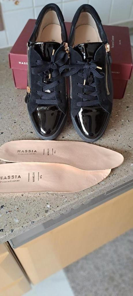 Schoenen Sneakers "Hassia", Ophalen of Verzenden, Zo goed als nieuw, Sneakers