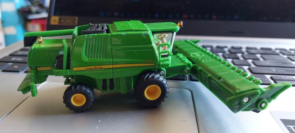 LK 0825 SIKU FARMERS COMBINENT 1/87., Hobby & Loisirs créatifs, Voitures miniatures | 1:87, Envoi, Comme neuf, Grue, Tracteur ou Agricole