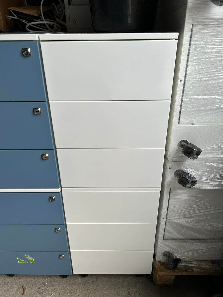 Gros Stock armoire rangement atelier 60x40x115, Bricolage & Construction, Enlèvement, Comme neuf