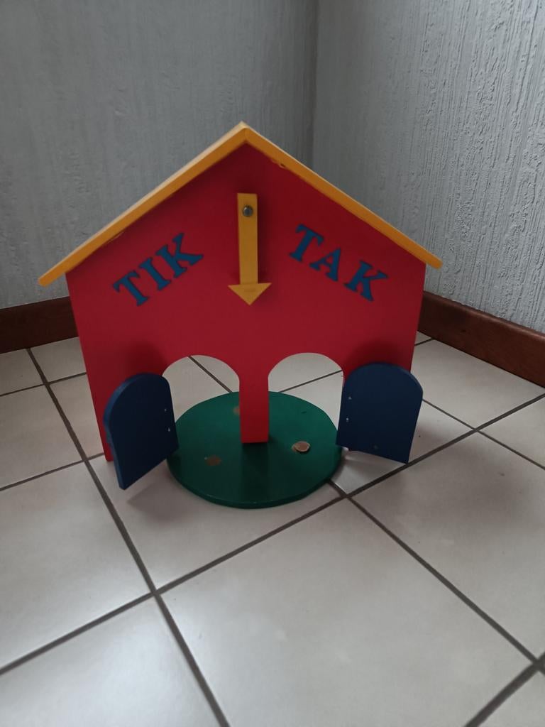 Tik tak huis., Enlèvement