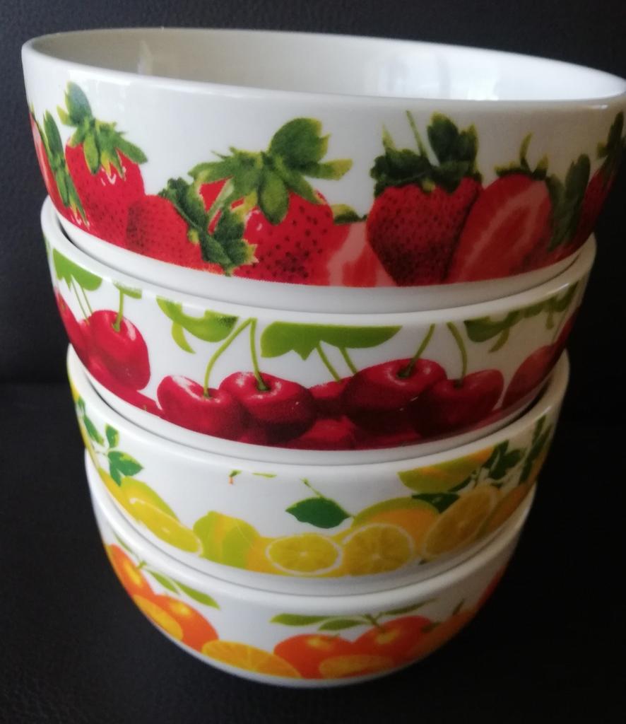 4 fruitschalen 13 cm, Ophalen of Verzenden, Zo goed als nieuw