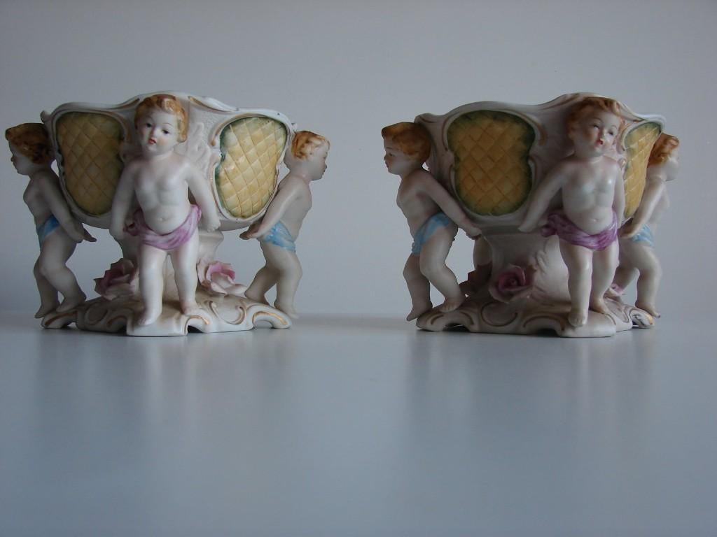 2 magnifiques centres de table anciens en biscuit avec putti, Enlèvement ou Envoi
