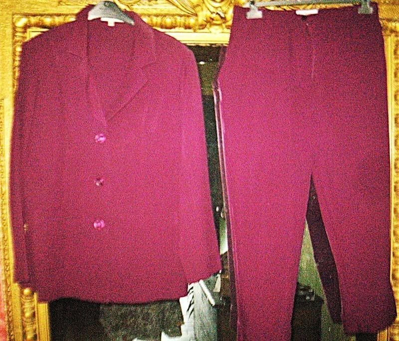 ensemble :veste et pantalon court...neuf, Enlèvement ou Envoi, Neuf, Taille 42/44 (L)