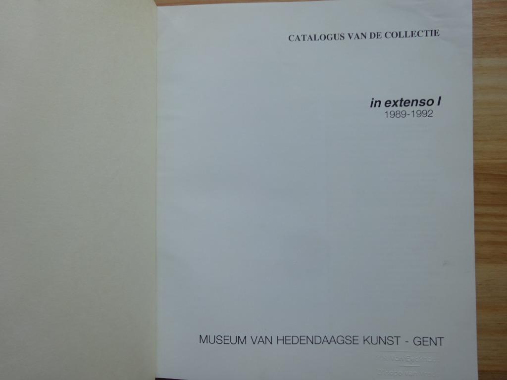 collectie van het MHK te Gent 1992 In Extenso I -signed Hoet, Ophalen of Verzenden, Zo goed als nieuw, Schilder- en Tekenkunst