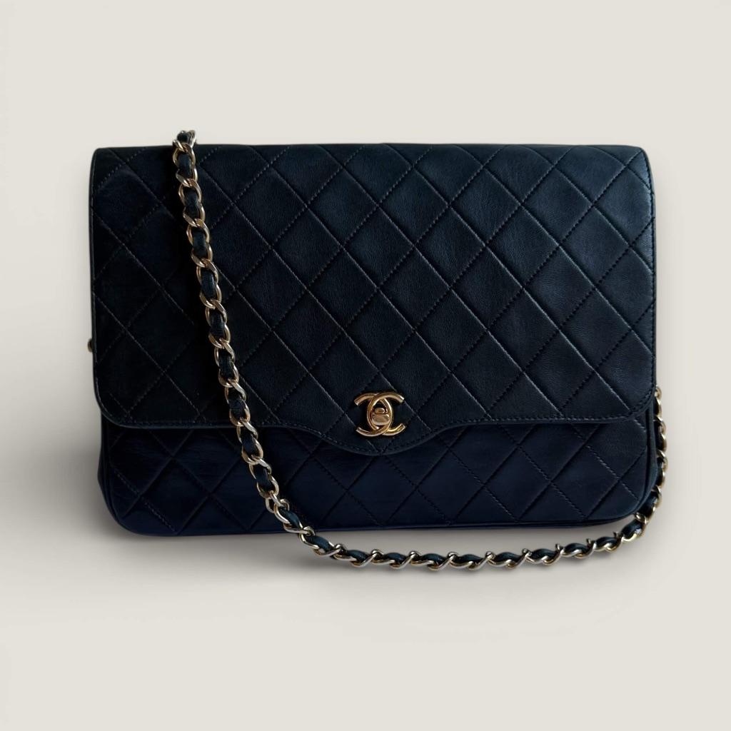Rabat simple en matelasse vintage Chanel, Enlèvement ou Envoi, Utilisé, Noir, Sac à bandoulière