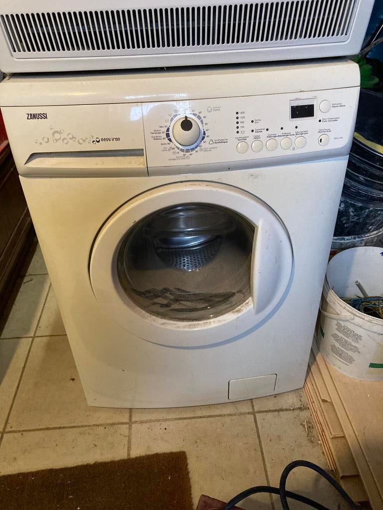 Wasmachine zanussi., Ophalen, 1200 tot 1600 toeren, 4 tot 6 kg, Zo goed als nieuw