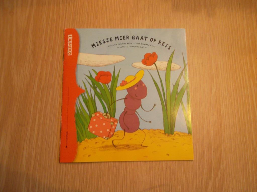 DOREMI Miesje mier geet op reis, Boeken, DOREMI, Ophalen of Verzenden, Zo goed als nieuw, 2 tot 3 jaar