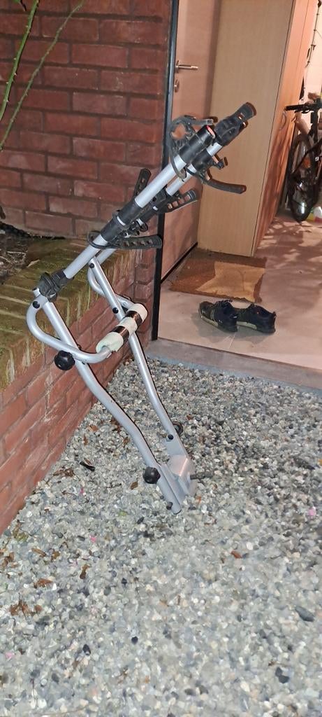 Porte velo thunes 4 vélos sur attache remorque, Enlèvement