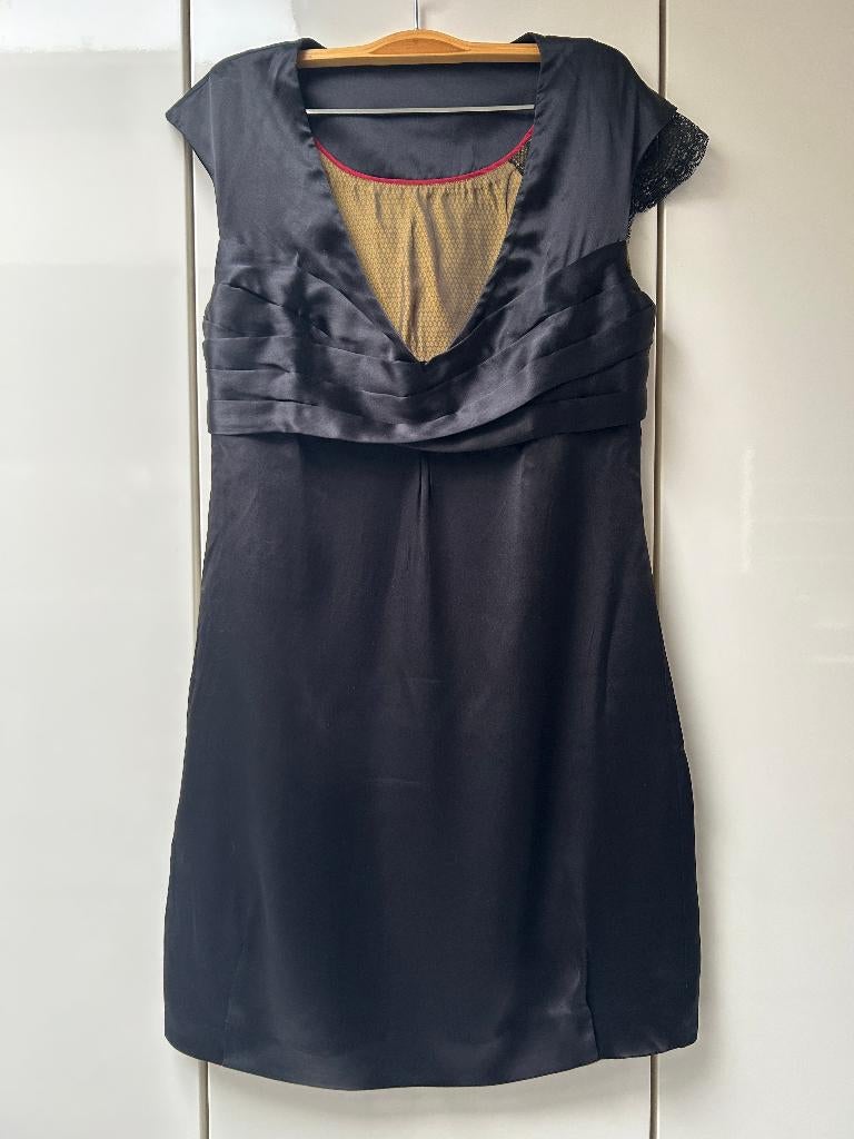 Zwarte jurk met satijnen voering - Maat XS, Sans marque, Zwart, Ophalen of Verzenden, Zo goed als nieuw