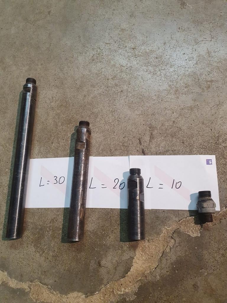 Diverse materialen voor plaatsing aircos, Enlèvement