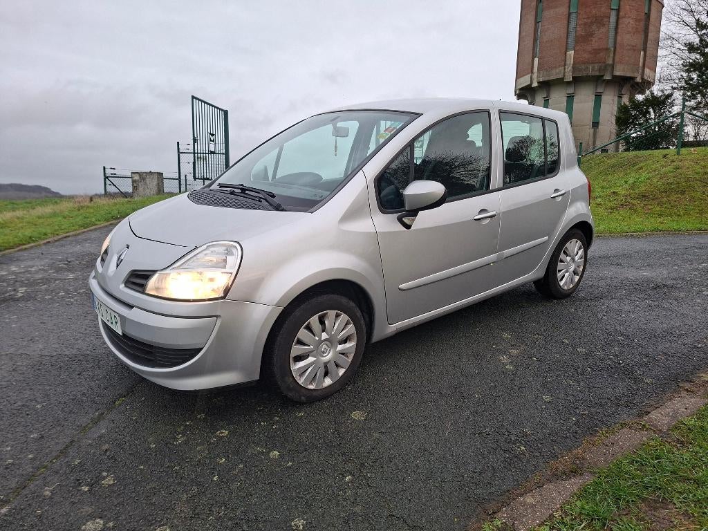 Renault Modus essence boite automatique 12/2011, Autos, Renault, Argent ou Gris, Achat, 82 kW, Entreprise