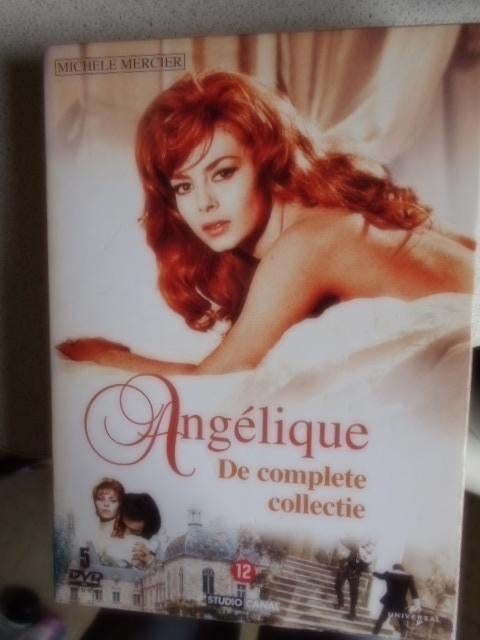 DVD BOX " ANGELIQUE " 5 dvd's /complete collectie, Cd's en Dvd's, Ophalen, Nieuw in verpakking, Actie, Boxset