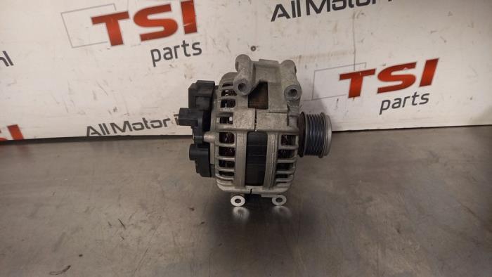 Dynamo d'un Volkswagen Golf, Autos : Pièces & Accessoires, Moteurs & Accessoires, Volkswagen, Utilisé, 3 mois de garantie, Enlèvement ou Envoi