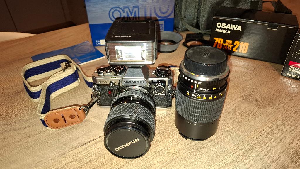 Olympus OM 10 + accessoires, Audio, Tv en Foto, Fotocamera's Analoog, Ophalen, Zo goed als nieuw, Spiegelreflex, Olympus