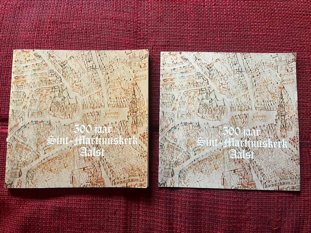 Boek en folder 500 Jaar Sint-Martinuskerk Aalst, Ophalen, Zo goed als nieuw