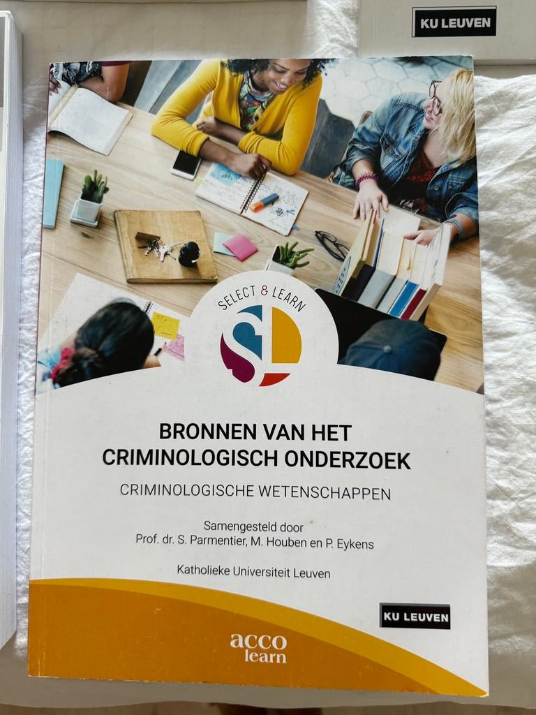Bronnen van het criminologisch onderzoek, Boeken, Ophalen of Verzenden, Zo goed als nieuw, Dimitri Mortelmans; Pieter Spooren; Olivier Chandesais