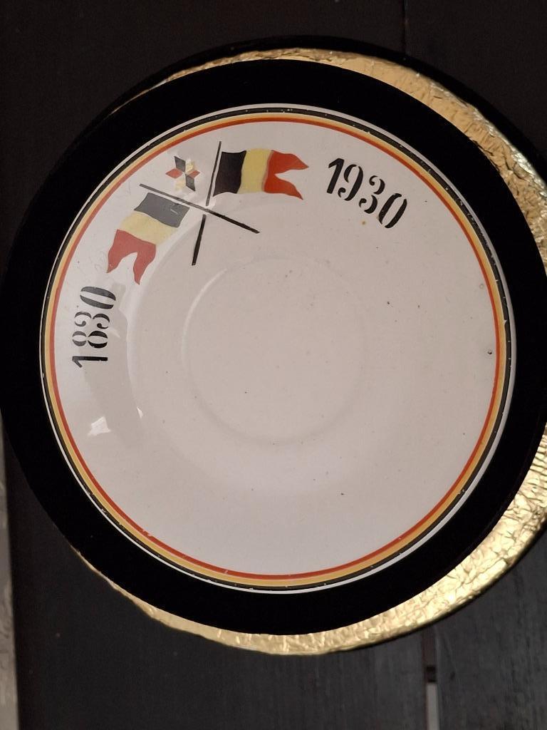 bord en tas Belgische Dynastie, Verzenden, Gebruikt, Servies