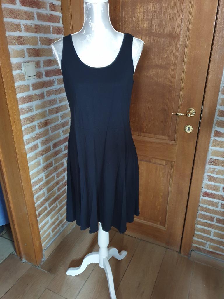 Petite robe noire, Enlèvement, Neuf