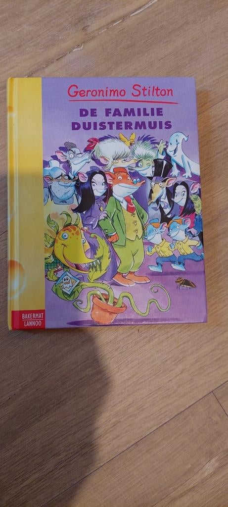 Geronimo Stilton - De familie Duistermuis, Geronimo Stilton, Ophalen of Verzenden, Zo goed als nieuw