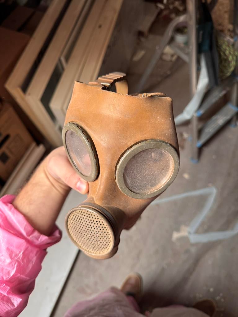 Duits gasmasker M-51, Ophalen