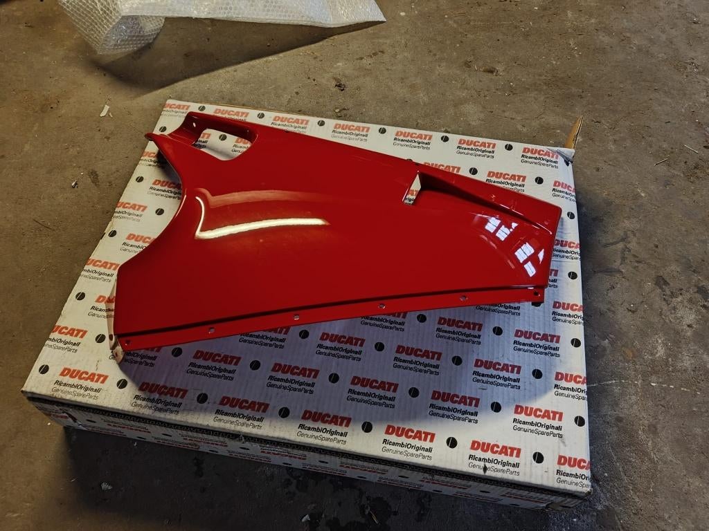 DUCATI 998 KUIP LINKS ONDER ROOD, DUCATI, Nieuw, Ophalen of Verzenden, Jackierogier@outlook.be