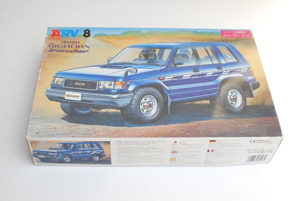 1/24 Aoshima Isuzu ARV8 Bighorn, Autres marques, Enlèvement ou Envoi, Voiture, Plus grand que 1:32