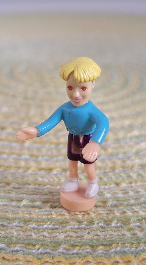 Polly Pocket - Figuurtje - Magic Movin' Sports Shop, Verzamelen, Poppetjes en Figuurtjes, Gebruikt, Ophalen of Verzenden