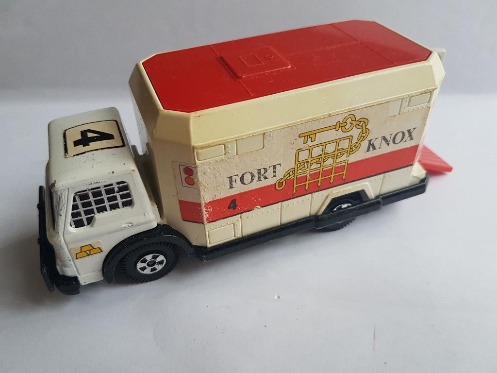 1981 Super Kings Matchbox K-88 spaarpot made in Engeland, Ophalen of Verzenden, Gebruikt, Bus of Vrachtwagen