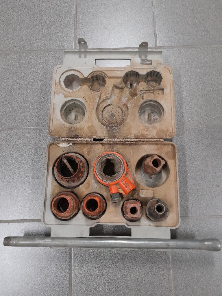 RIDGID draadsnijset R-200, Ophalen, Gebruikt