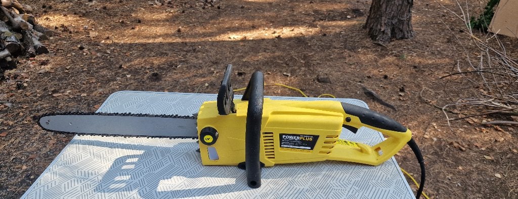 Powerplus Elektrische Kettingzaag 2400W, Doe-het-zelf en Bouw, Ophalen, 70 mm of meer, Kettingzaag, Zo goed als nieuw
