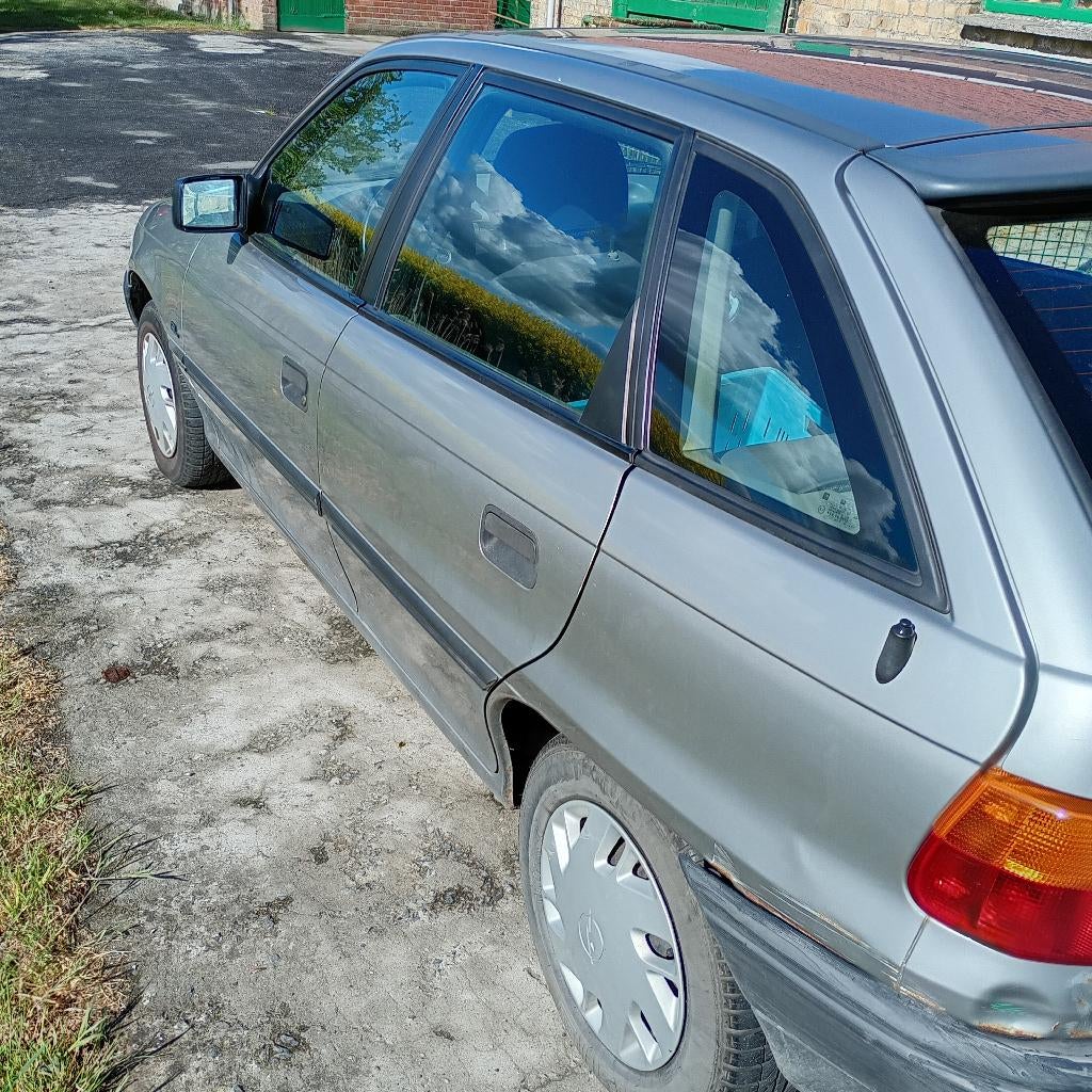 Opel Astra, Autos, Opel, Argent ou Gris, Achat, Euro 6, Boîte manuelle
