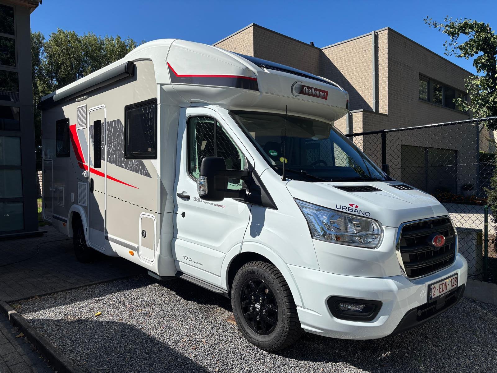 Challenger graphite 380 premium 700, Caravans en Kamperen, Ringverwarming, ESP - Contrôle de stabilité, Ford, Treinzit