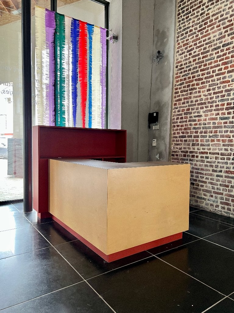 Meubles de comptoir et de caisse de vente au détail, Réception ou Hall d'entrée, Enlèvement, Utilisé, Armoire