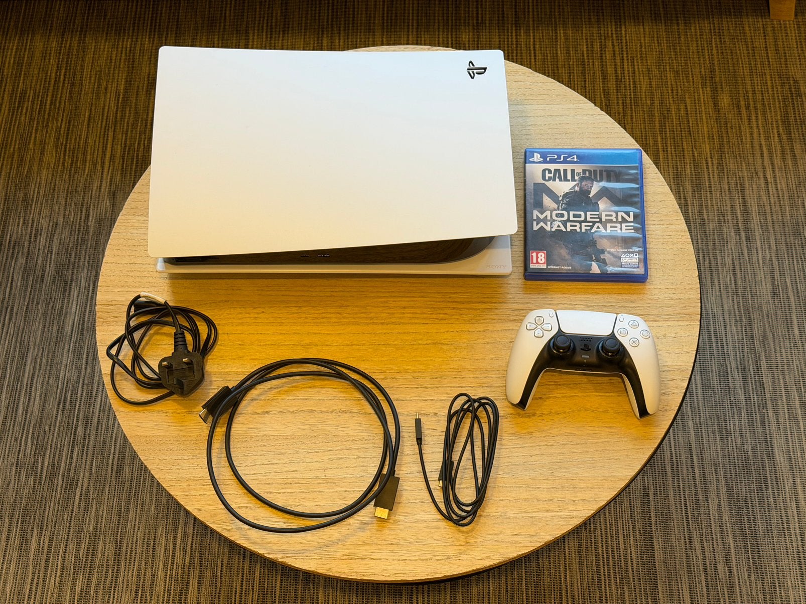 PS5 825Go avec un jeu, Consoles de jeu & Jeux vidéo, Enlèvement, Comme neuf, Playstation 5