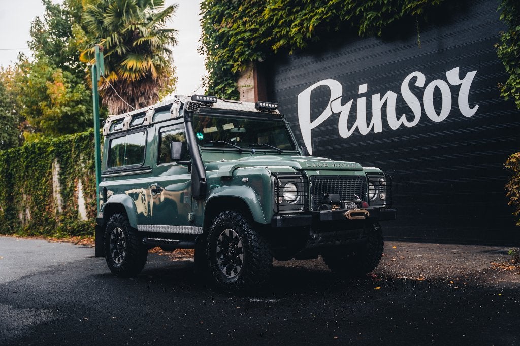 Land Rover Defender 90 // KESWICK GREEN // LUXE SEATS, Auto's, Zwart, Traction-control, Leder, Vierwielaandrijving