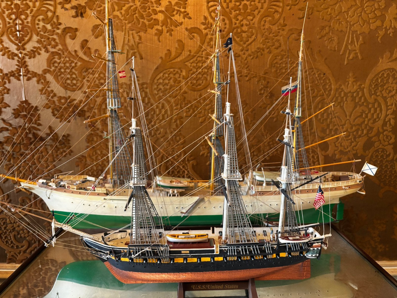 2 modelbouwschepen, Ophalen, Gebruikt