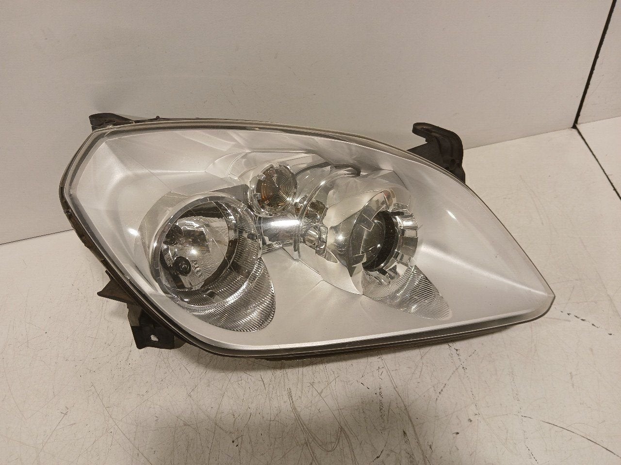 Koplamp rechts Opel Tigra, Onderdelen@venauto.nl, Van der Ven Autorecycling B.V., Ettenseweg 76, 4706 PB Roosendaal, The Netherlands