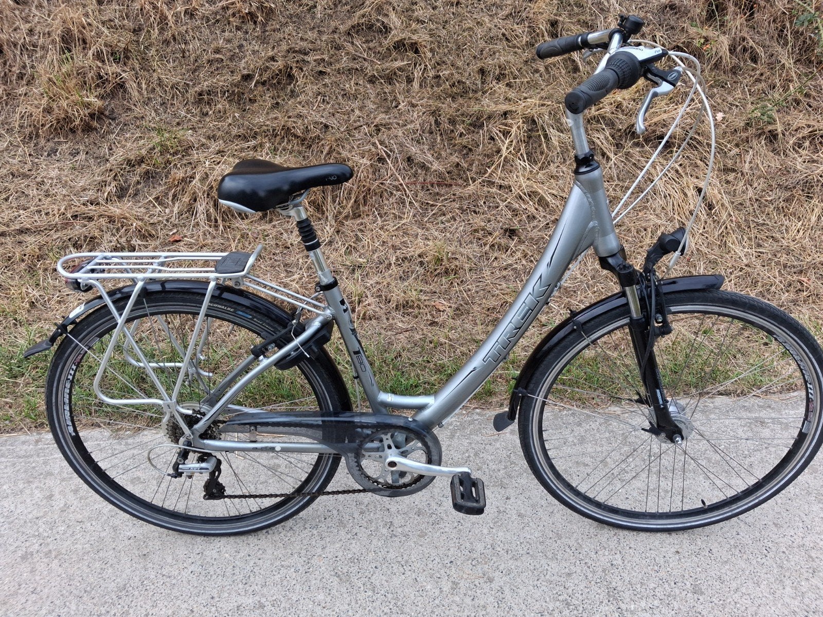 DAMESFIETS TREK IN GOEDE STAAT !!, Fietsen en Brommers, Ophalen
