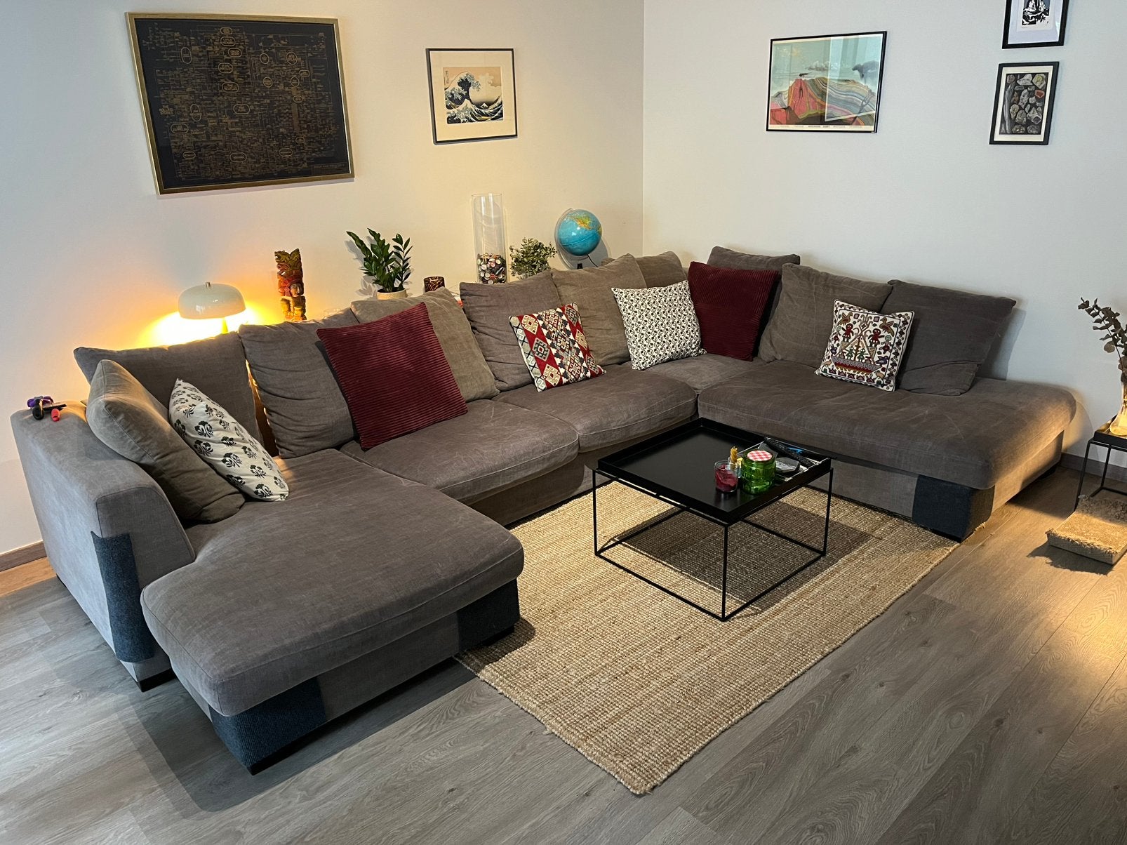 Large U-Shaped Sofa, Huis en Inrichting, Zetels | Complete zithoeken, Gebruikt, Stof, Ophalen