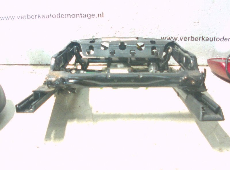 STOELRAILS RECHTS VOOR Peugeot 407 (6C / J) (1901061201644), Kontakt-peugeot@peugeot.com, Gebruikt, Peugeot Deutschland GmbH, Bahnhofsplatz
65423  Rüsselsheim, DE