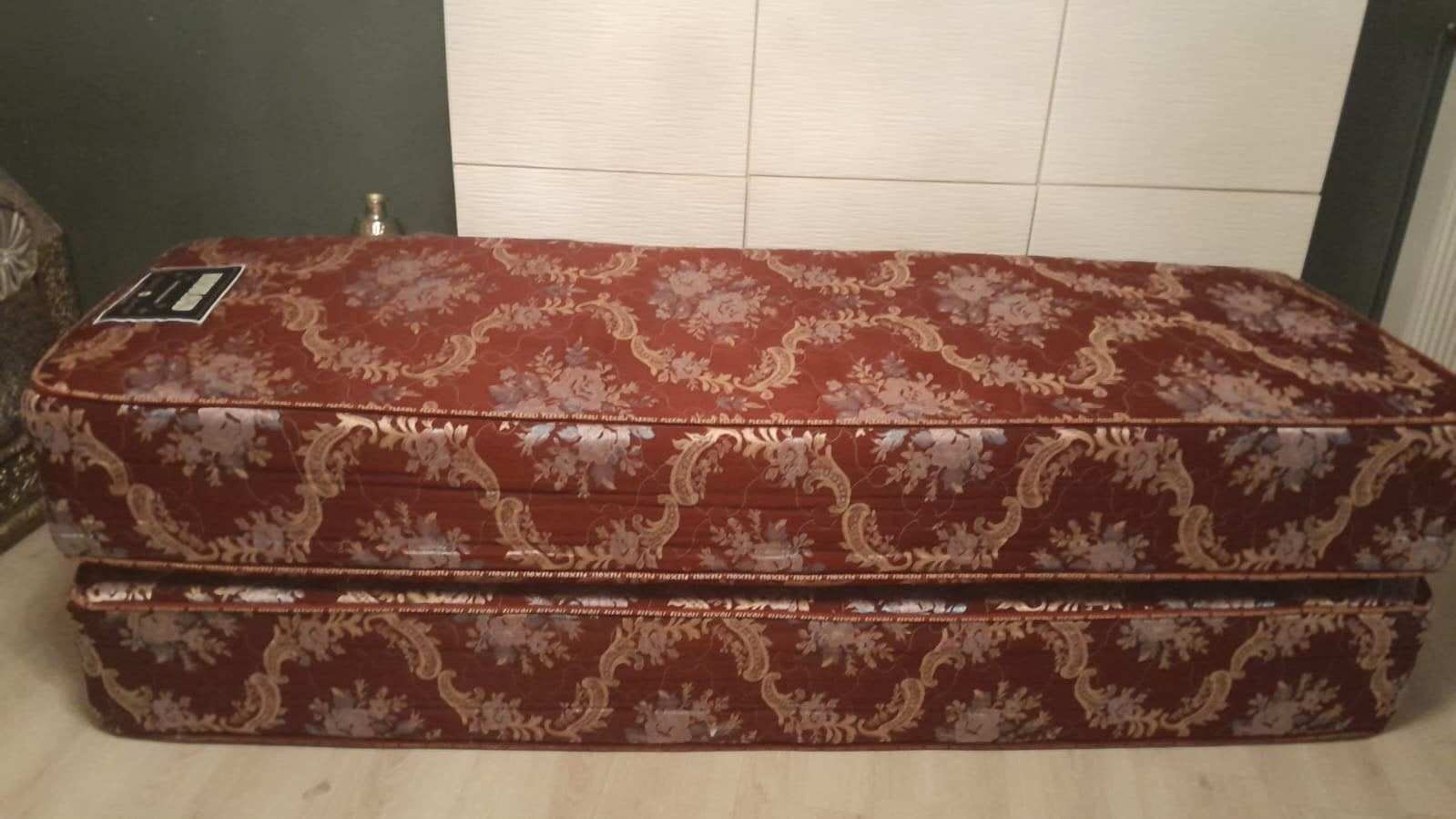 2 Canapés Marocains / Sedari rouge à motifs, 125 cm ou plus, Enlèvement, Utilisé, Orientale