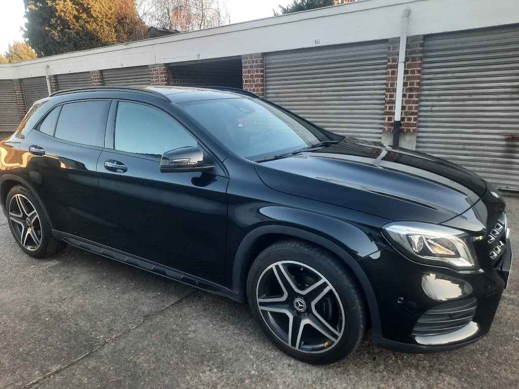 Mercedes GLA180, Auto's, 1940 kg, 4 cilinders, Overige bekleding, Zwart