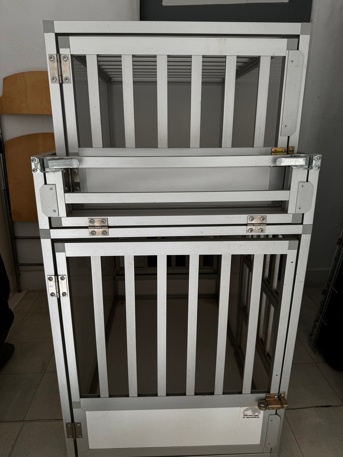 2 cages transport chien EasyDogBox  Rifter/Berlingo/Partner, Dieren en Toebehoren, Ophalen, Zo goed als nieuw