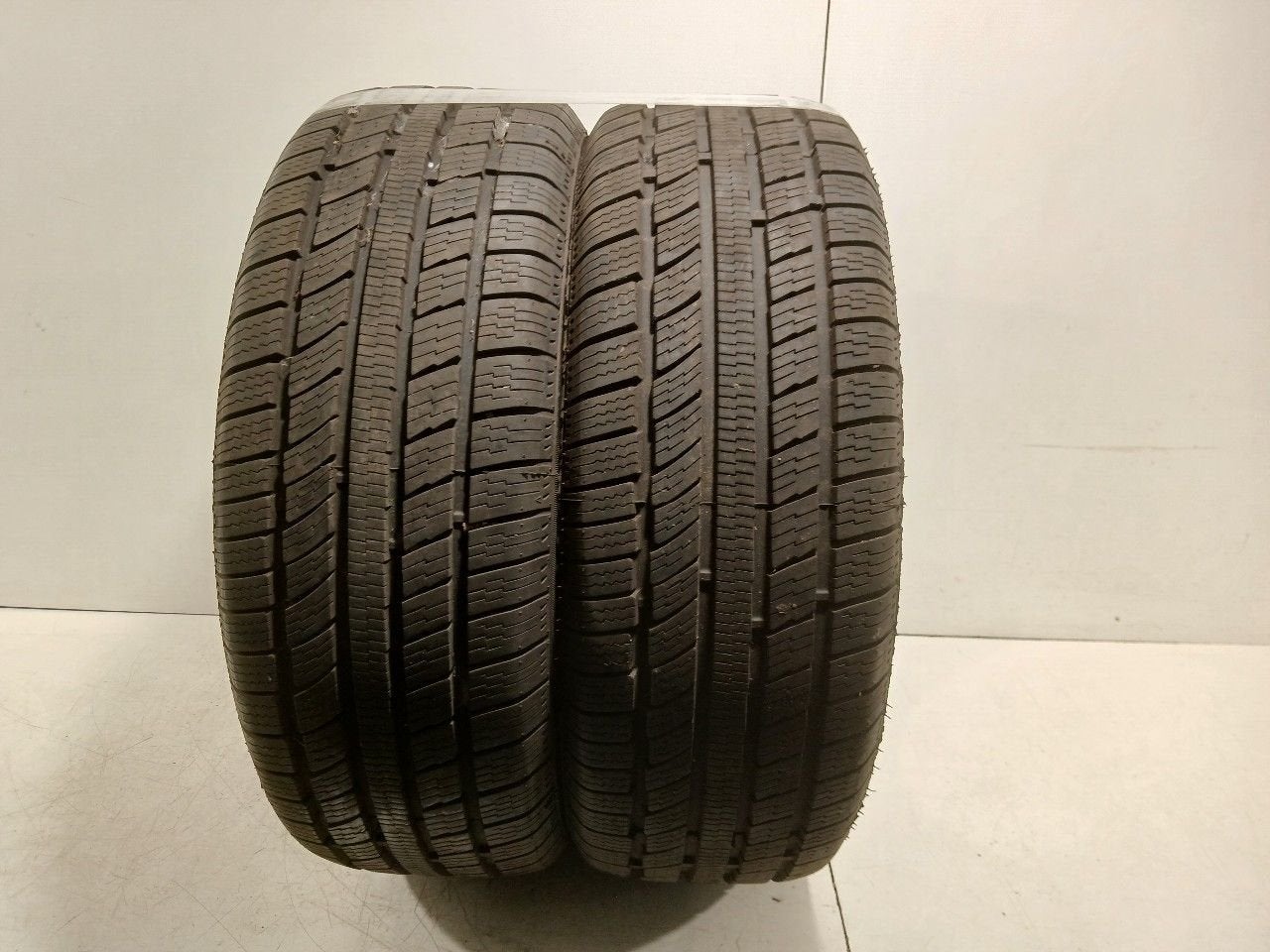 Bandenset 2 stuks 4-Seizoenen 205 55 R16, Onderdelen@venauto.nl, Van der Ven Autorecycling B.V., Pneus hiver, Ettenseweg 76, 4706 PB Roosendaal, The Netherlands