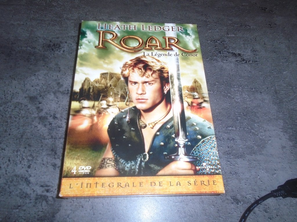 DVD - SERIES ACTION - ROAR L'intégrale de la série, Cd's en Dvd's, Dvd's | Tv en Series, Frans, Ophalen of Verzenden, Zo goed als nieuw