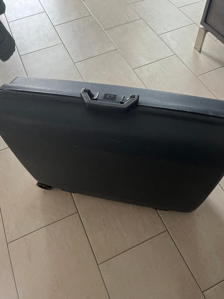 Samsonite koffer met sleutelslot, Plastique dur, Comme neuf, Enlèvement, Clé