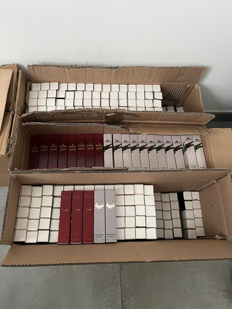 Parfum de poche en lot et au détail, Ophalen of Verzenden, Zo goed als nieuw