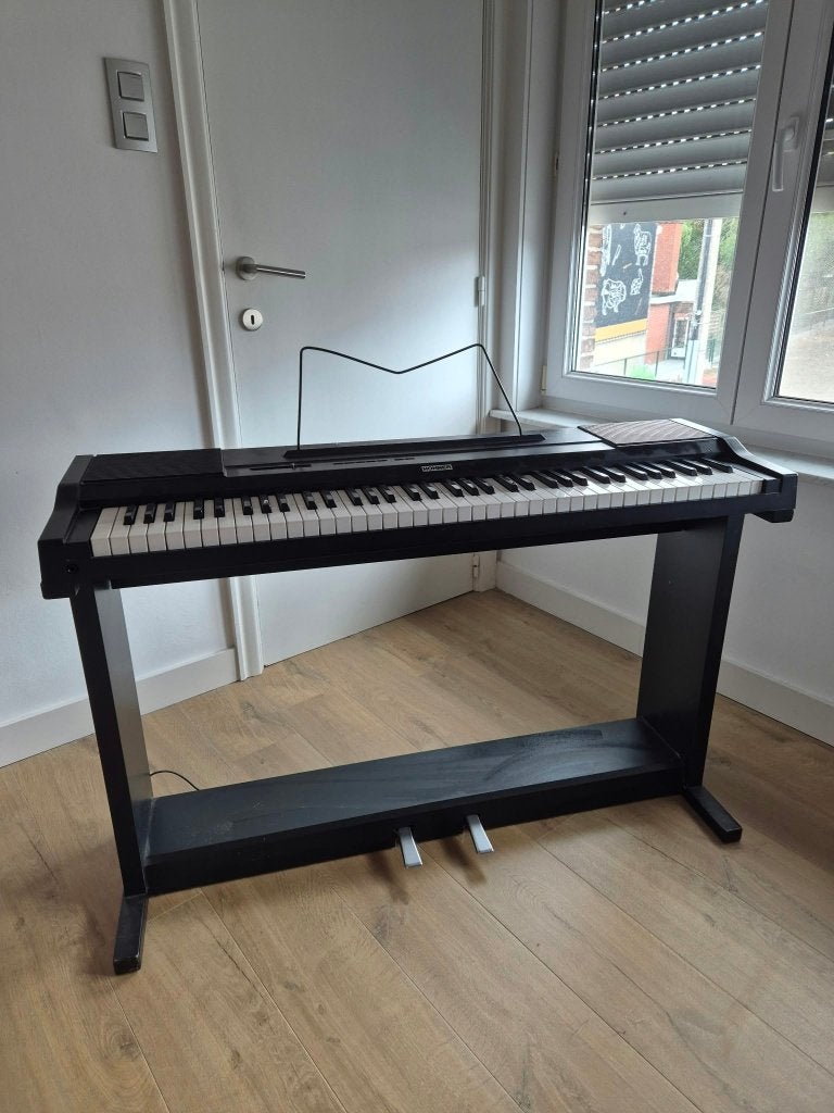 Clavier Hohner HDP 760 avec support et pédales d'origine, Musique & Instruments, Enlèvement, Utilisé, Avec pied, 61 touches