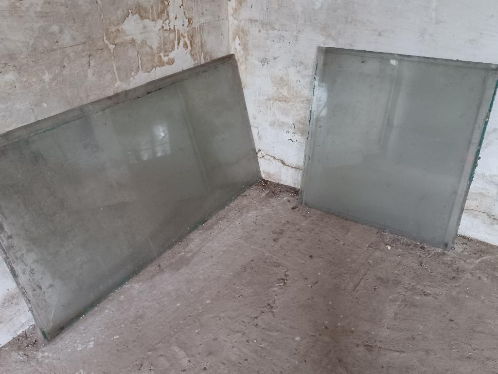 Glas (gratis), Doe-het-zelf en Bouw, Ophalen, Gebruikt, Gevelraam of Ruit