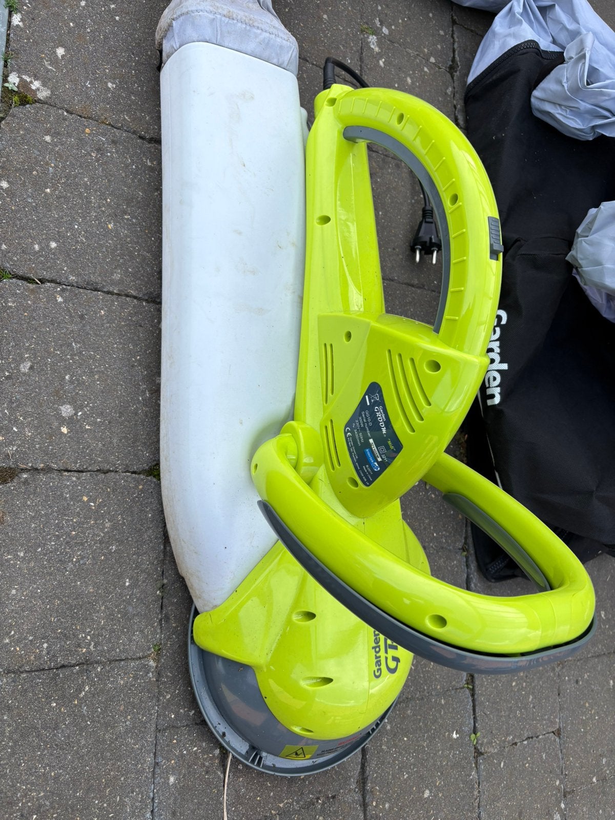 Heggenschaar met opvangbak, Tuin en Terras, Ophalen, Gebruikt, Elektrisch